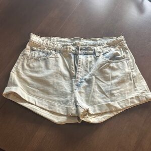 Women's Levi cuffed shorts tie dye size 33